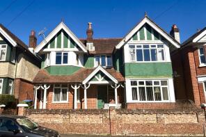 26, Highfield Crescent, Southampton SO17 1SF