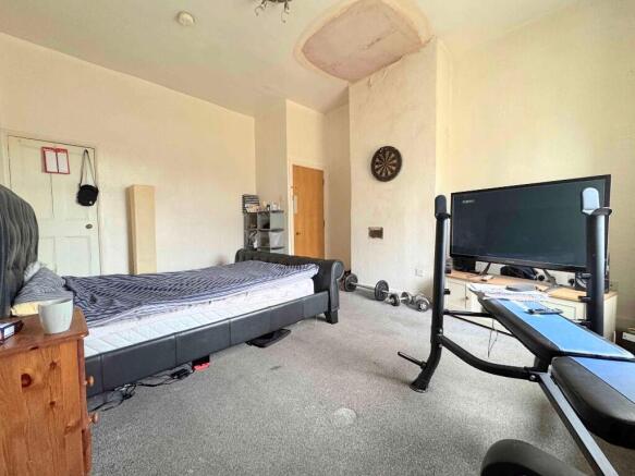 4 bed Terraced for sale Image 7