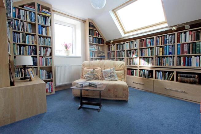 Bedroom 2.jpg
