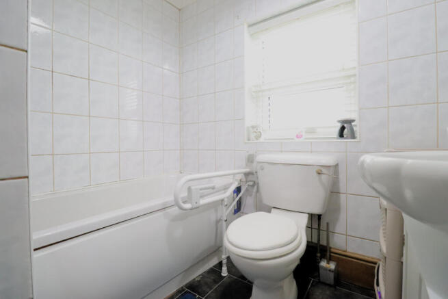 3 bed Semi-Detached for sale Image 11