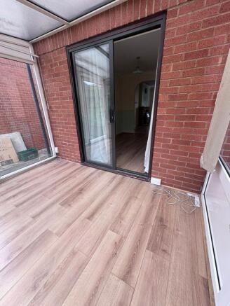 3 bed Semi-Detached to rent Image 9