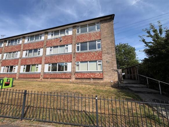 2 bed Maisonette for sale in batley