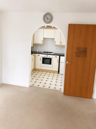 2 bed Apartment for sale Image 4