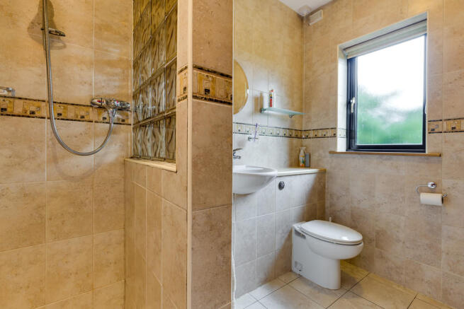 En Suite to Bedro...