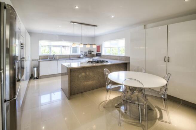 Kitchen-Breakfast Rm