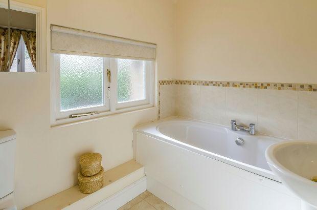 Family Bathroom.
