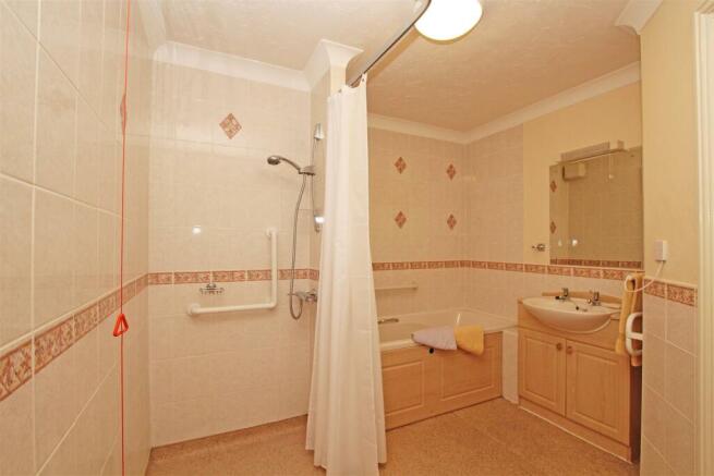 39BC - Wet room.jpg