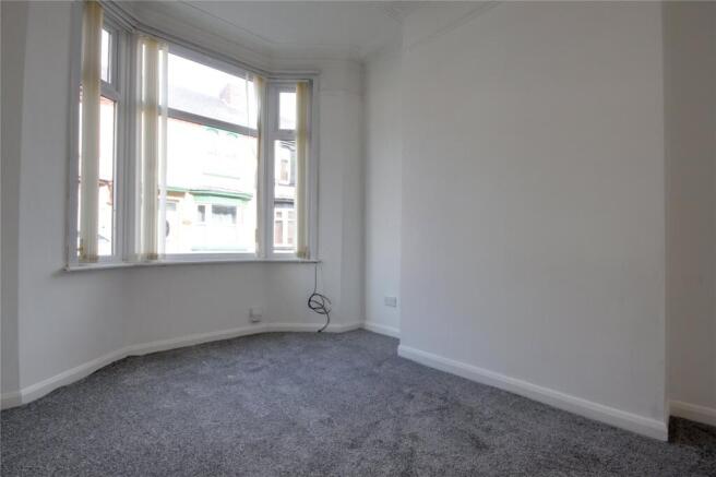 2 bed Terraced to rent Image 6