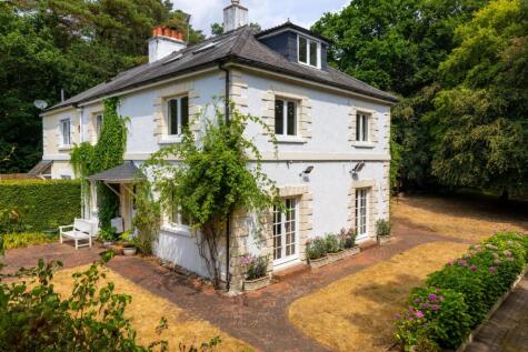 Wifford Cottage, Newton Road, Bovey Tracey, Newton Abbot, TQ13