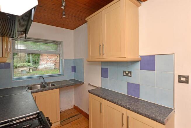 3 bed Semi-Detached for sale Image 6