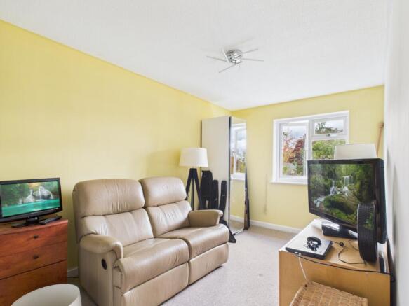 CAM01740G0-PR0453-STILL004