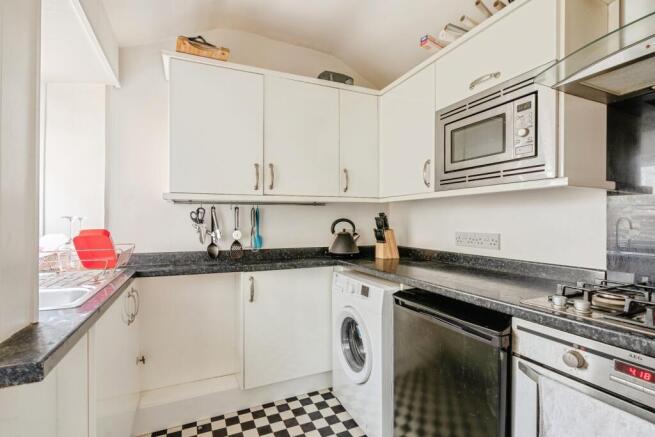 2 bed Terraced for sale Image 8
