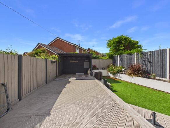 4 bed Semi-Detached for sale Image 6