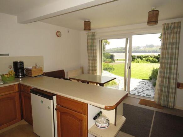 Kitchen / Brea...