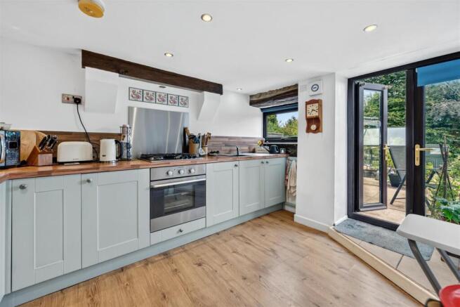 Breakfast Kitchen - oven.jpg