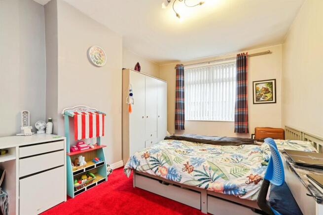 3 bed Semi-Detached for sale Image 10