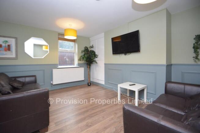 6 bed Terraced to rent Image 9