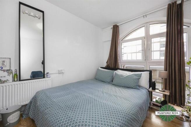 Flat 43 Bath Court St. Luke's Estate, Bath Stree