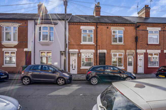 3 Bedroom Terraced Property For Sale on Buller Ro