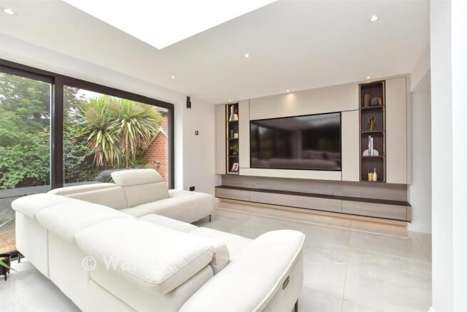 Kitchen/ Living Area