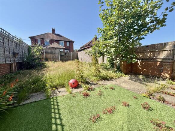 3 bed Semi-Detached for sale Image 12