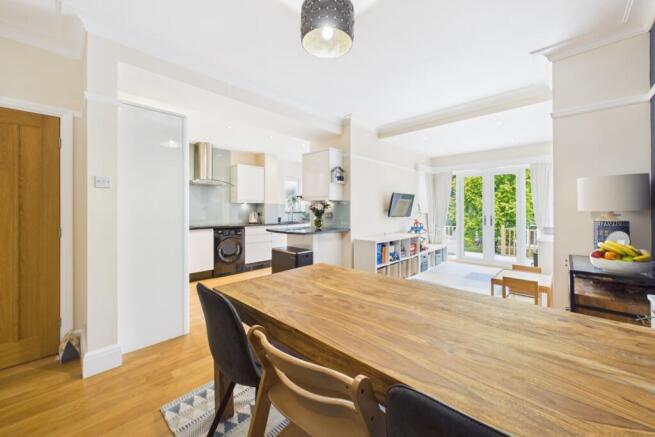 4 bed Semi-Detached for sale Image 10