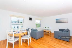 7, Fineran Court, St Johns Hill, London SW11 1SG