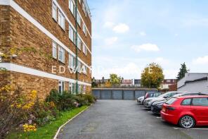 Flat 130, Courtney Towers, Glebelands Avenue, Newbury Park, Ilford IG2 7DJ