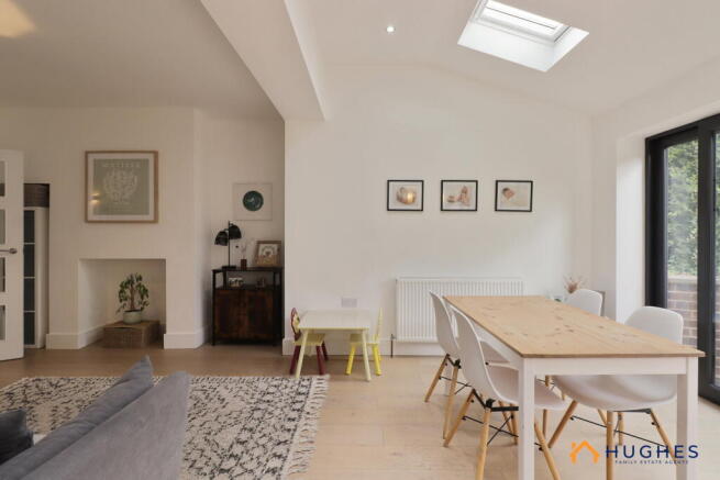 3 bed Semi-Detached for sale Image 10