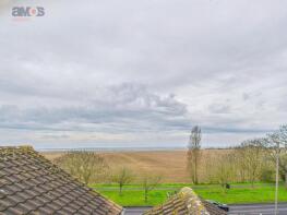 Flat 14, 627 Thames View Court, London Road, Hadleigh, Benfleet SS7 2EB