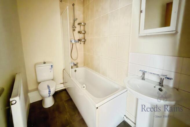 2 bed Apartment for sale Image 6