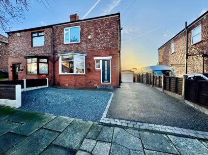 Hayfield Road, Bredbury, Stockport, Cheshire, SK6 1DE