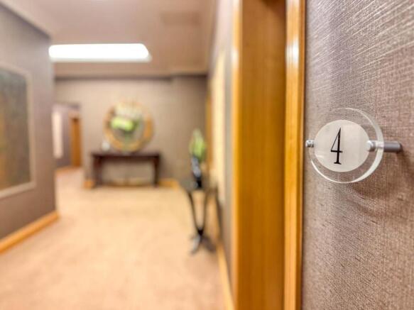 Apt 4 Coutts House (11).jpg