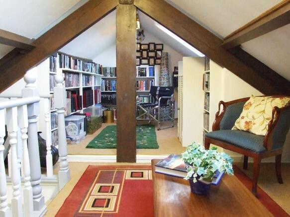 Attic Roomo