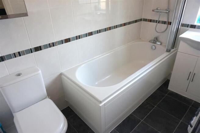 Bathroom.JPG