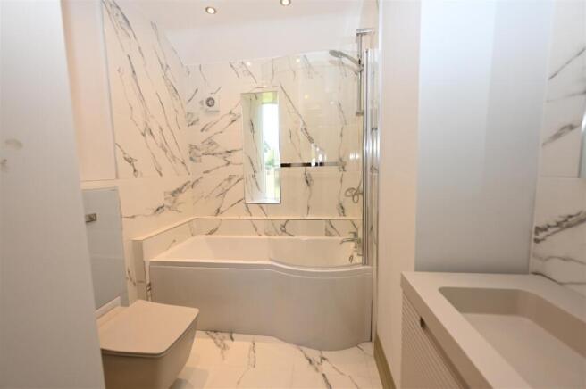 3 bed Barn Conversion for sale Image 12