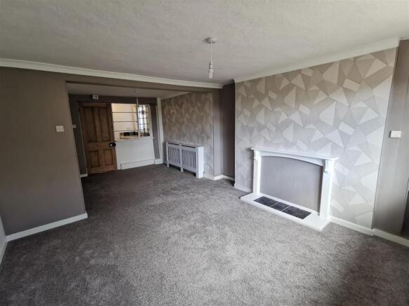 Living room 1.jpg