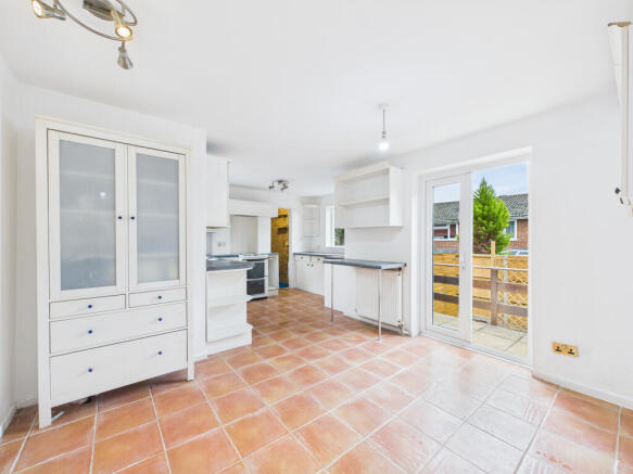 CAM02909G0-PR0499-STILL016