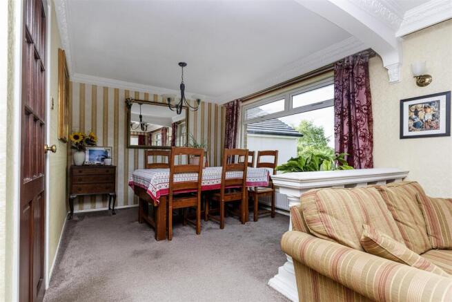 4 bed Detached for sale Image 11