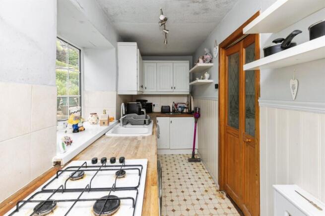 2 bed Terraced for sale Image 5