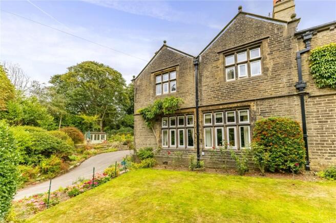 4 bed Semi-Detached for sale Image 6