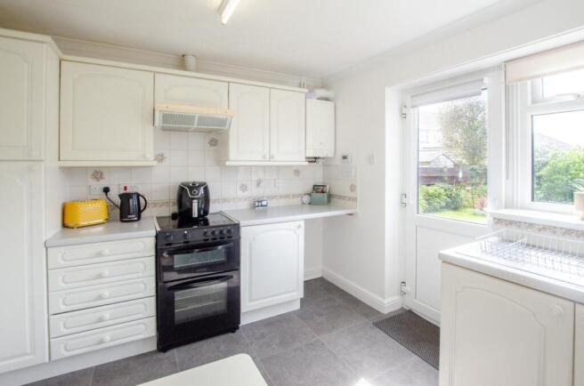 8 Wingfield TPS Bodmin 01208 74182-04