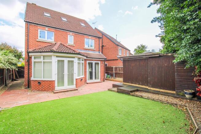Hill Court, Castleford photo 4