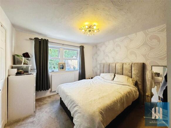 4 bed Detached for sale Image 9
