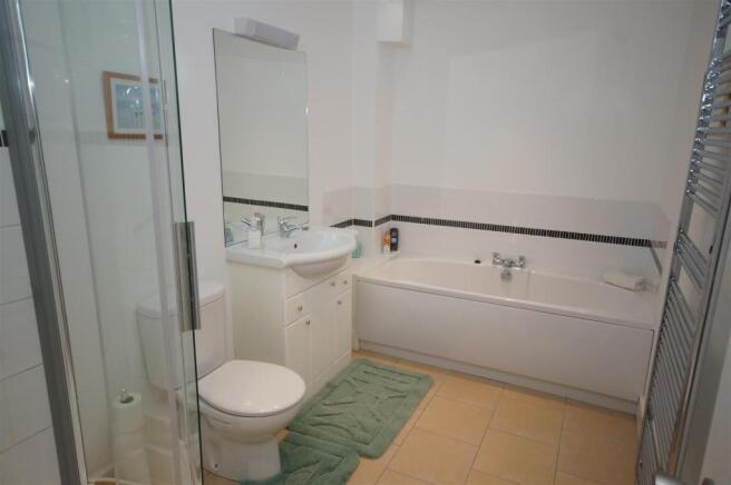 Bathroom.JPG