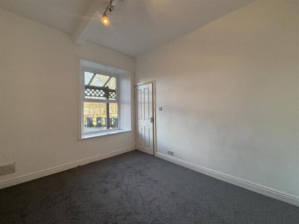 1 bed Apartment to rent Image 7