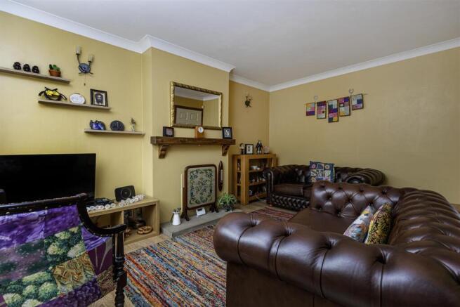3 bed Semi-Detached Bungalow for sale Image 6