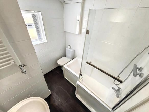 1 bed Bungalow to rent Image 8