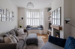 40, Michael Road, London E11 3DY