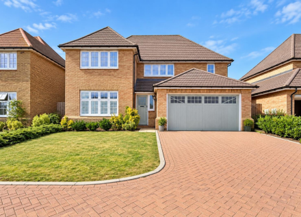 Raven Gardens, Silver End, Witham